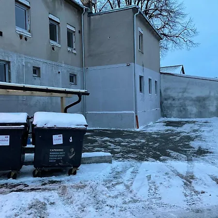 Apartma Se 3-mi Loznicemi *